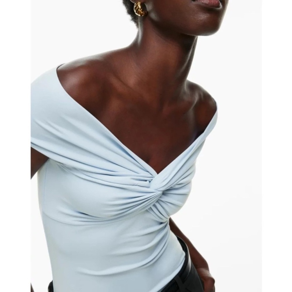 Aritzia NWT Light Blue Off-Shoulder Blouse Sz M